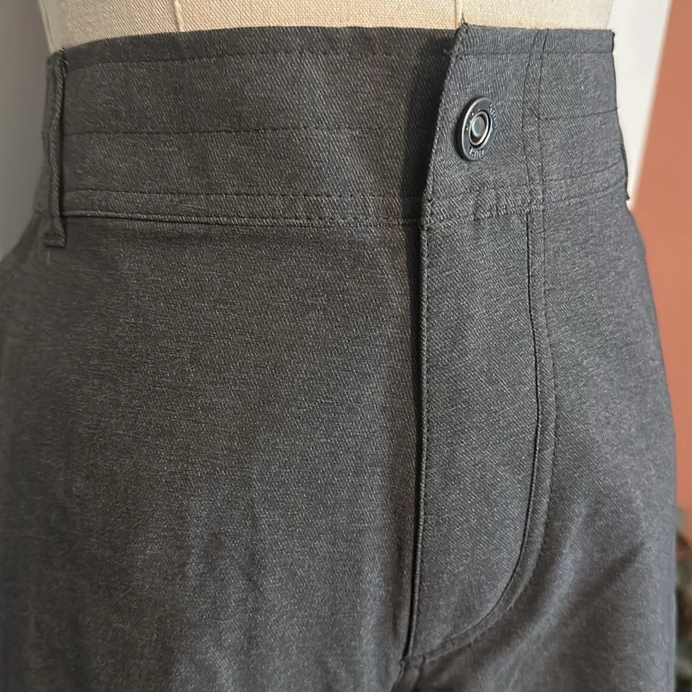 Kuhl men’s shift Amphibia carbon 34 pockets nylon blend snap drawstring shorts - Picture 4 of 16